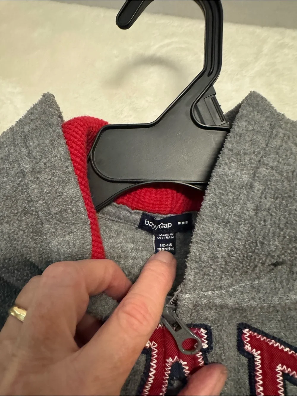 GAP cozy gray